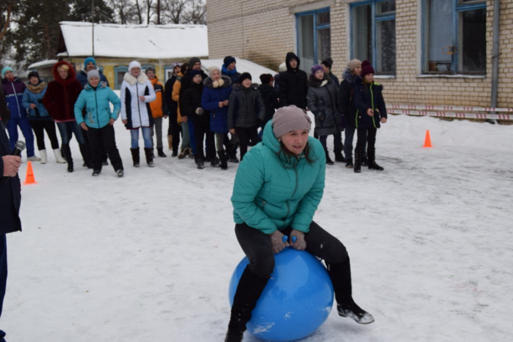 Спорткомплекс вадский. Новомирская ООШ Вадского района. Новомирская школа Вадский район. Новомирская СОШ Азовского района. Новомирская школа спорт.